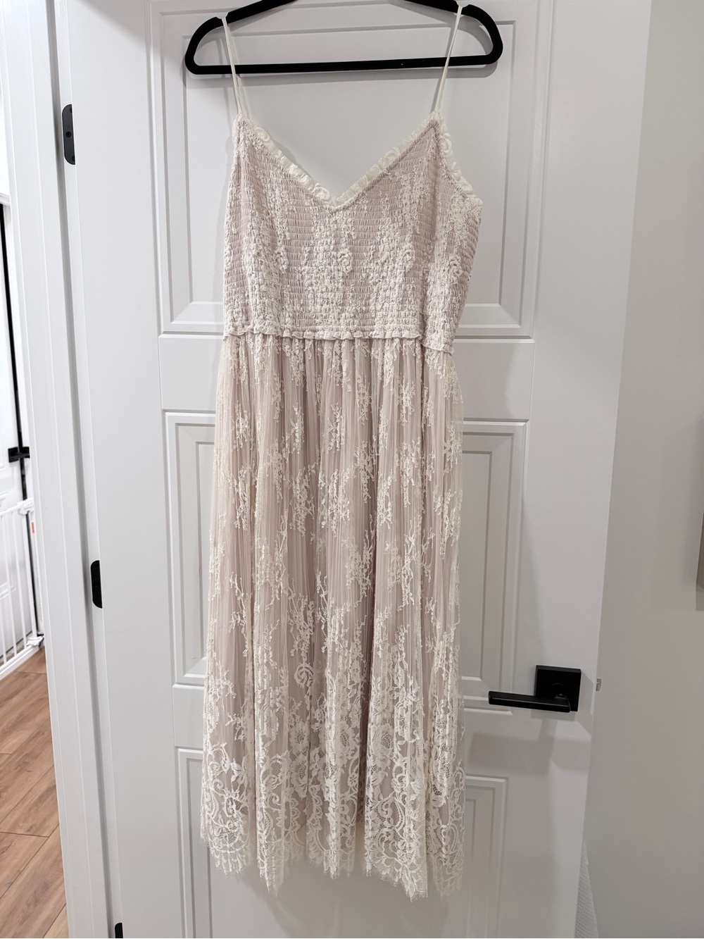 Aritzia Wilfred Turberose Smocked Lace-Trim Dress in Light Birch